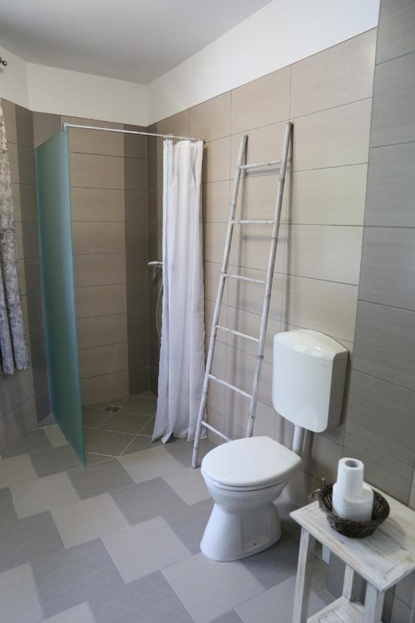 Hotel Tiszavilag Pihenohaz à Tiszakécske Extérieur photo