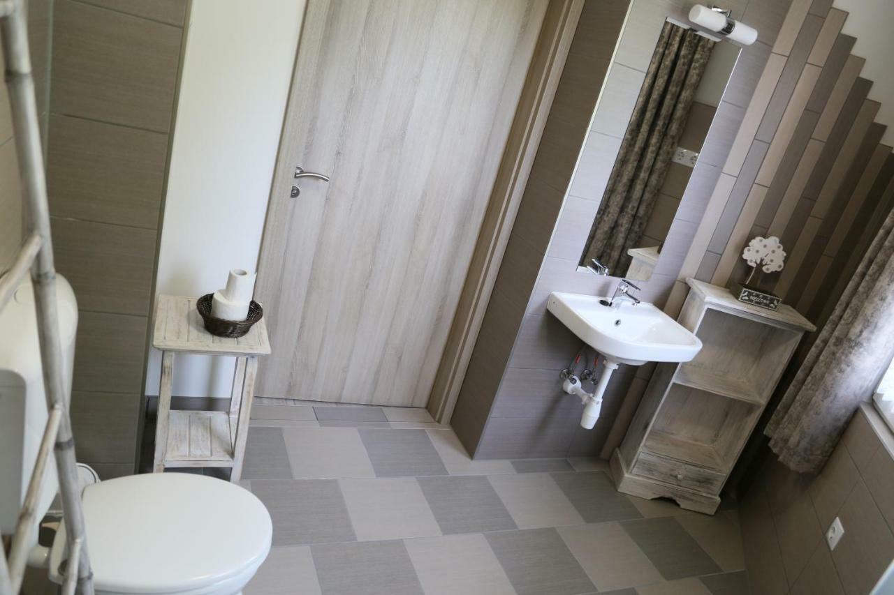 Hotel Tiszavilag Pihenohaz à Tiszakécske Extérieur photo