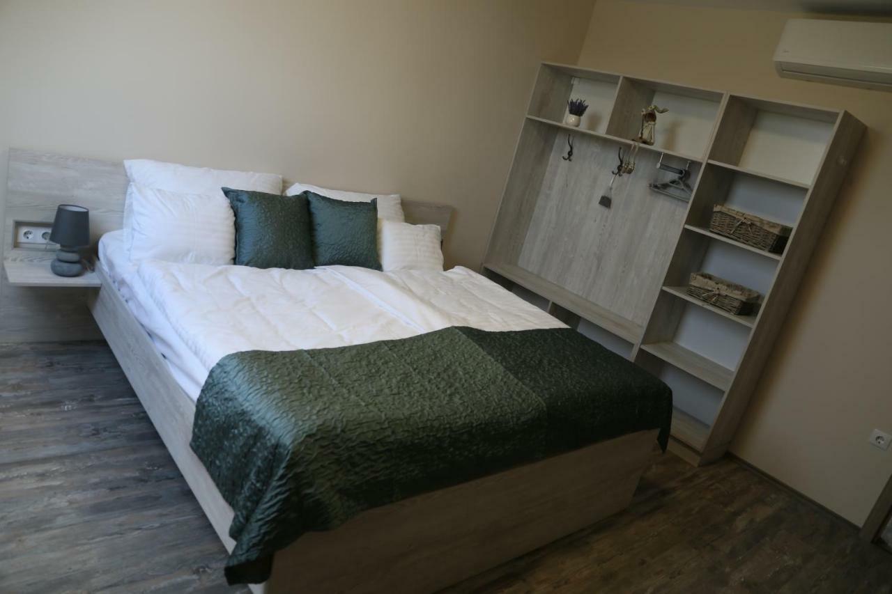 Hotel Tiszavilag Pihenohaz à Tiszakécske Extérieur photo